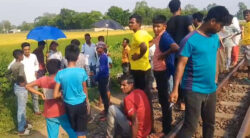 বিরামপুরে ট্রেনে কাটা পড়ে বাবার মৃত্যু, সাথে থাকা ছেলে আহত