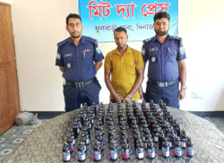 ফুলবাড়ীতে ১শ বোতল ফেন্সিডিলসহ কারবারি আটক