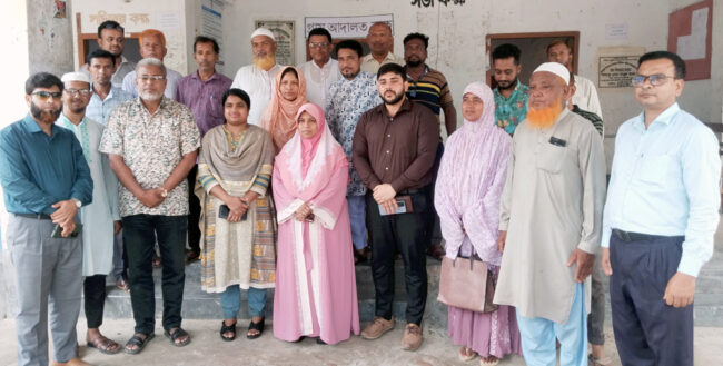পাঁচবিবির বাগজানা ইউনিয়ন পরিষদ ও ভূমি অফিস কার্যালয় পরিদর্শনে জেলা প্রশাসক
