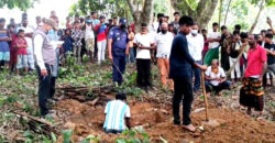 হাকিমপুরে দাফনের ১৫ মাস পর কবর থেকে মরদেহ উত্তোলন